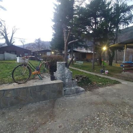 Къща за гости Дъга Cherni Osum Экстерьер фото