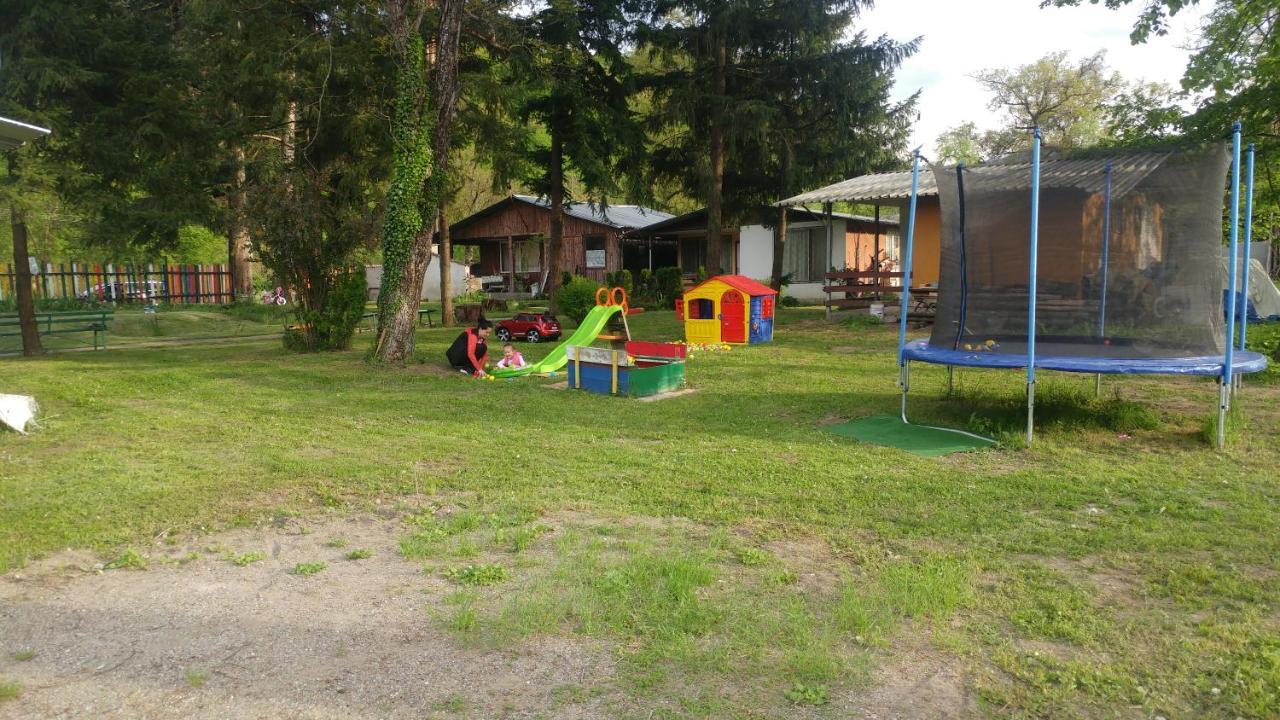 Къща за гости Дъга Cherni Osum Экстерьер фото